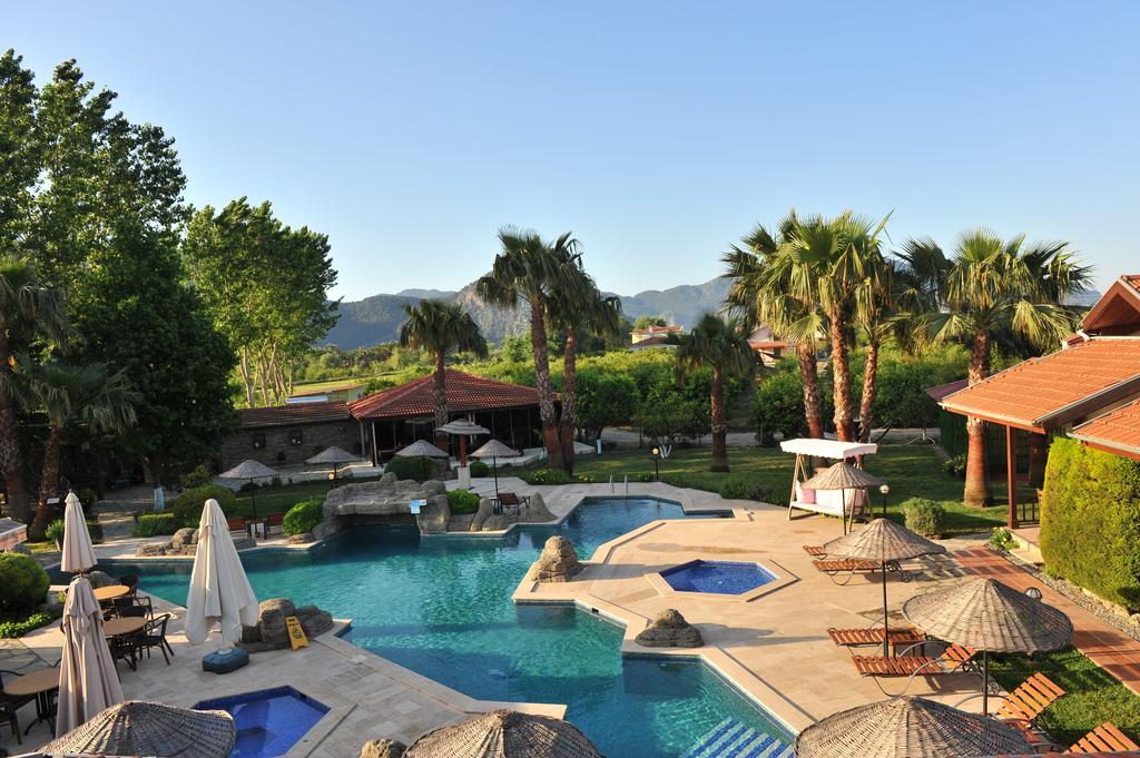 Grenadine Lodge Dalyan Rum bild
