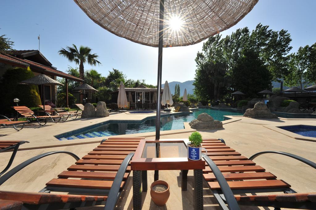 Grenadine Lodge Dalyan Rum bild